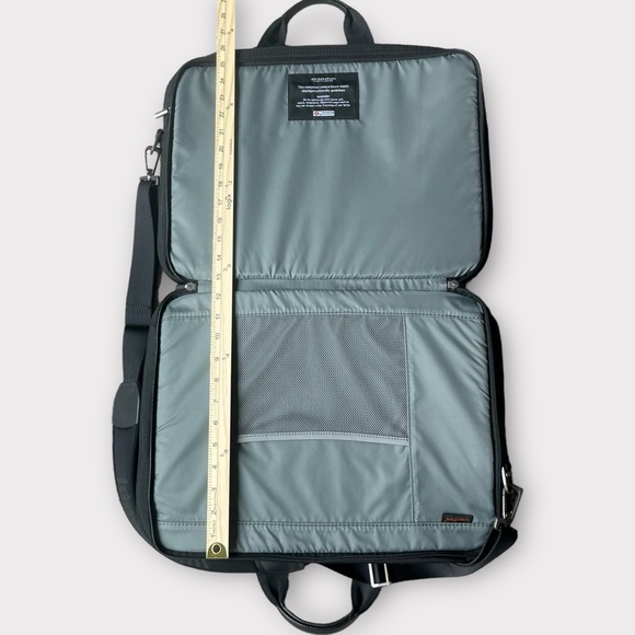 Briggs & Riley Travelware Style# kbc403-4 Black Executive Expandable Briefcase - Picture 7 of 16